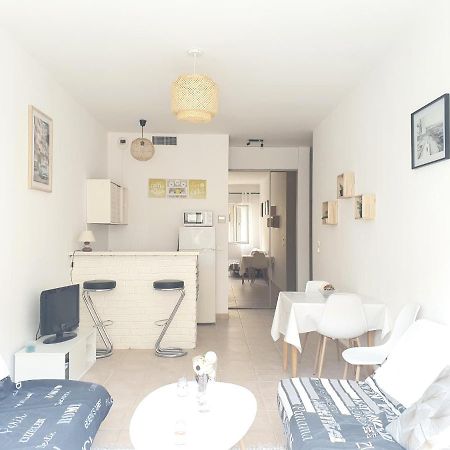 Sainte Maxime Grand Studio Climatise Proche Du Bord De Mer Сен Максим Екстериор снимка